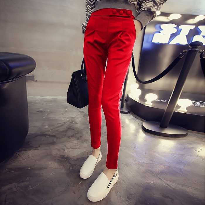 Γυναικεία παντελόνια σε μαύρο και κόκκινο