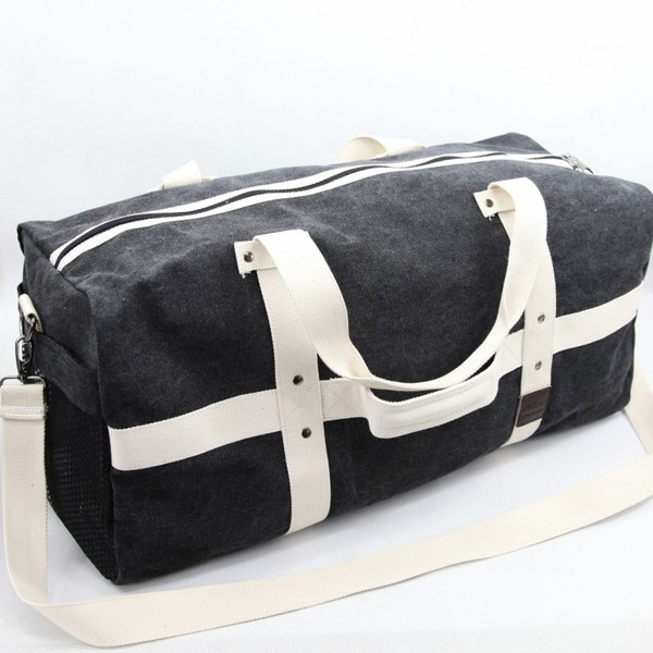 Μεγάλες και μικρές ταξιδιωτικές τσάντες από βαμβάκι