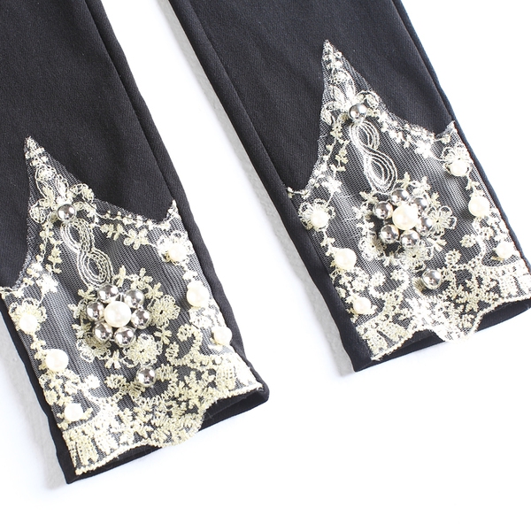 Γυναικείο ελαστικό κολάν  κεντημένο σε τρία χρώματα - κόκκινο, λευκό και ροζ