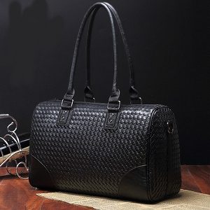 Пътни чанти в черен цвят за мъже и жени изработени от изкуствена кожа 
