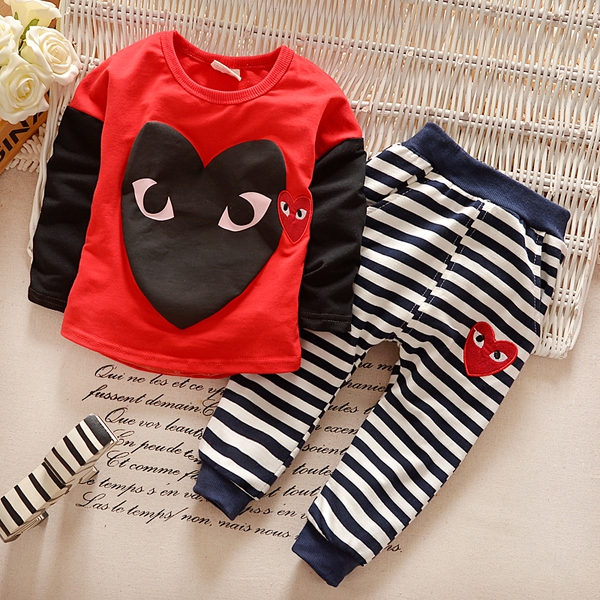 Παιδικά κοστούμια για αγόρια και κορίτσια - 32 μοντέλα.