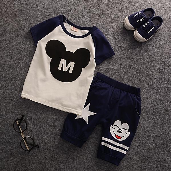 Παιδικά κοστούμια για αγόρια και κορίτσια - 32 μοντέλα.