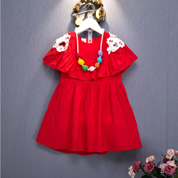 Червена роклична за малки госпожици. 