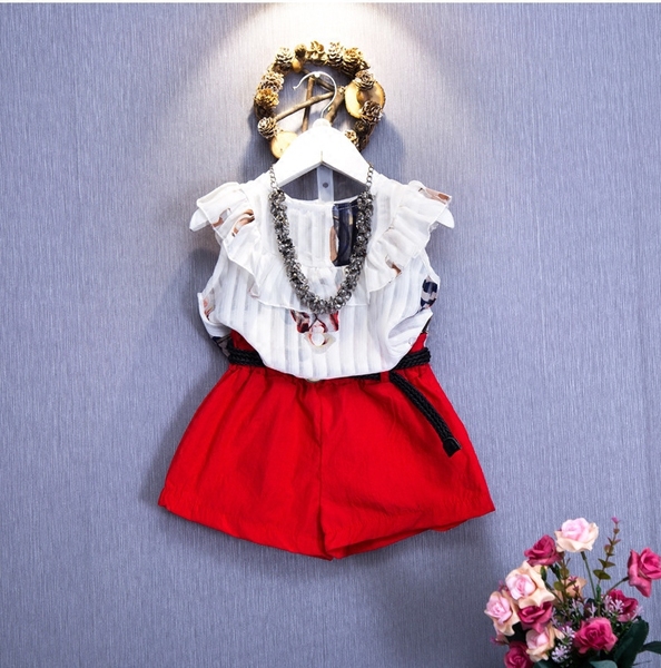 Παιδικό σετ για κορίτσια - μπλουζάκη με floral μοτίβα και σορτς.