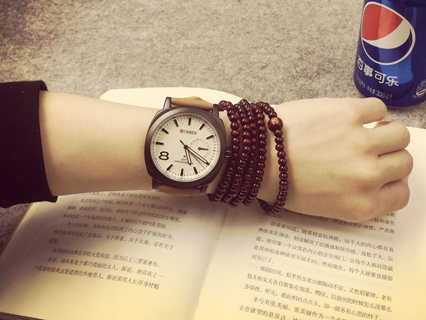 Γυναικεία αθλητικά ρολόγια δύο χρωμάτων