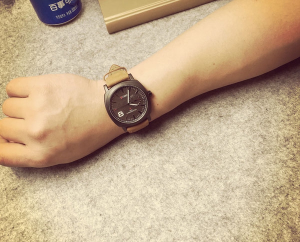 Γυναικεία αθλητικά ρολόγια δύο χρωμάτων