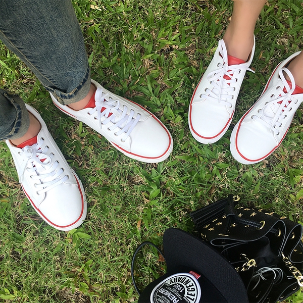 Дамски бели джогинг обувки 