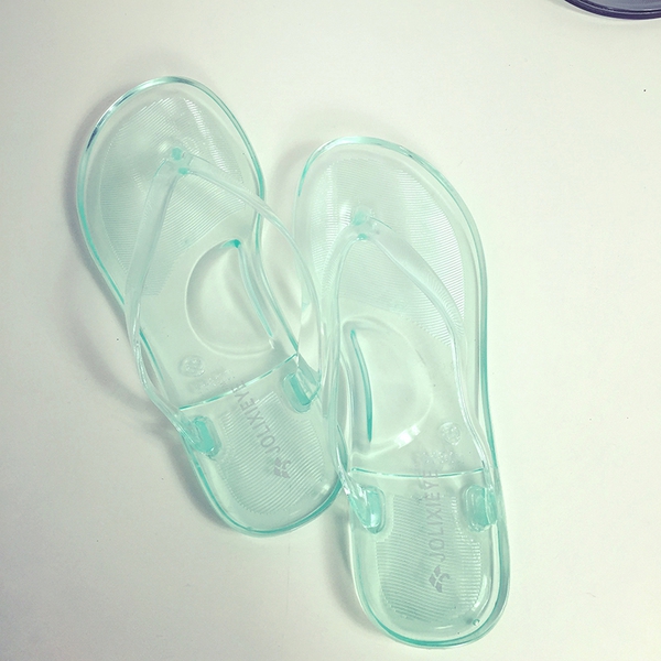 Γυναικείες διαφανείς παντόφλες για το  καλοκαίρι σε 4 μοντέλα