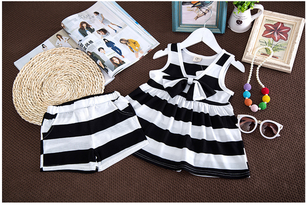 Παιδικό σετ  παντελόνια και μπλουζάκια