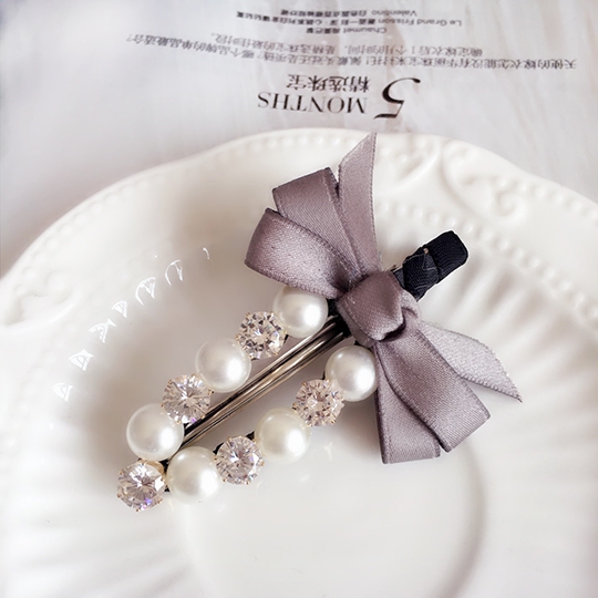 Κλιπ μαλλιών σε πολλά χρώματα και σχέδια