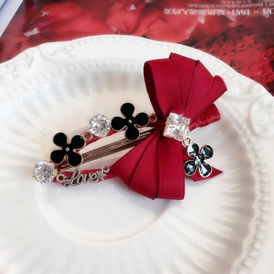 Κλιπ μαλλιών σε πολλά χρώματα και σχέδια