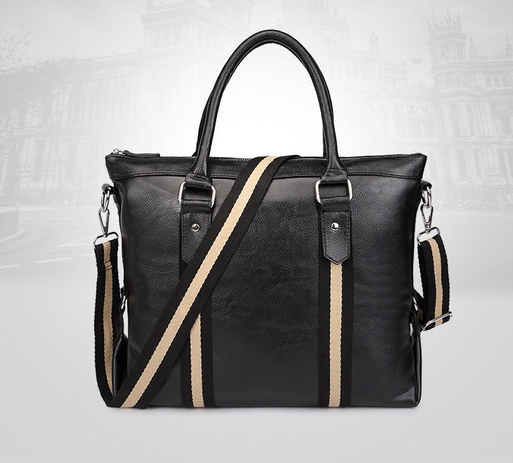 Малки черни и кафяви пътни чанти съставени от изкуствена кожа - 2 модела 