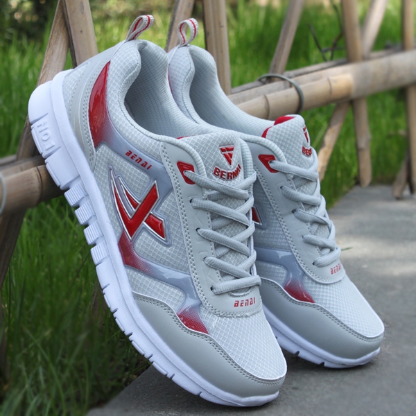 Мъжки обувки подходящи за ежедневие и спорт - топ модели в различни дизайни