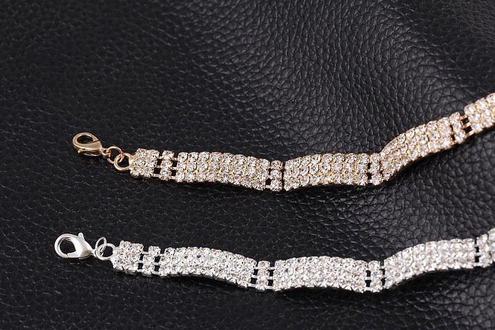 Стилна гривна