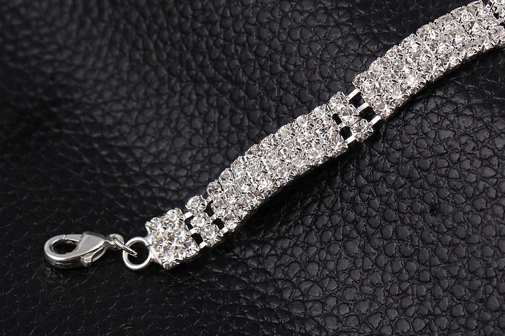 Стилна гривна