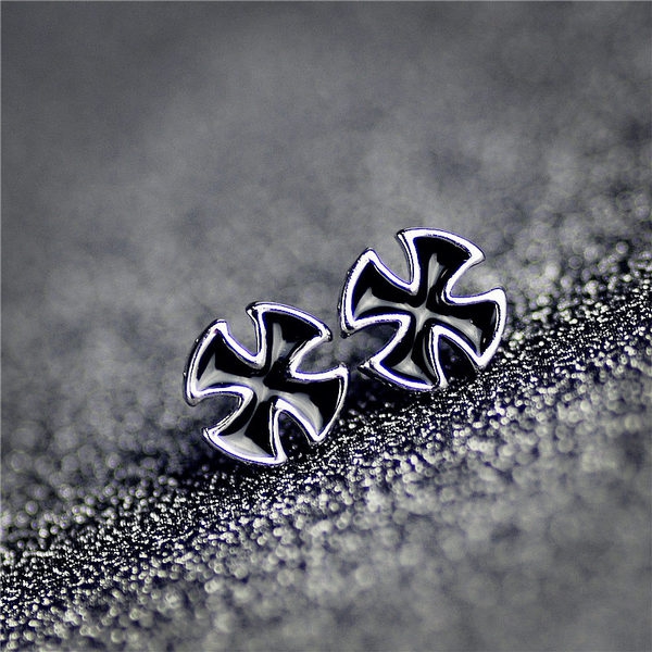 Ασημένια ανδρικά σκουλαρίκια - 18 μοντέλα