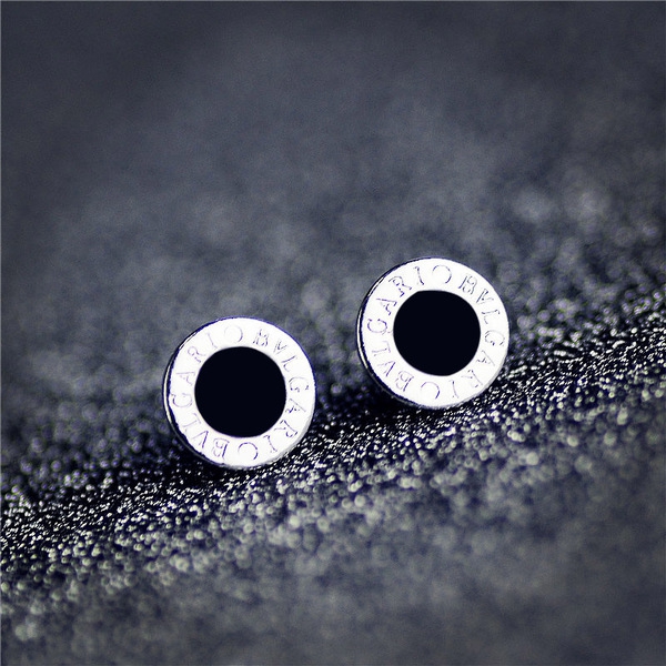 Ασημένια ανδρικά σκουλαρίκια - 18 μοντέλα