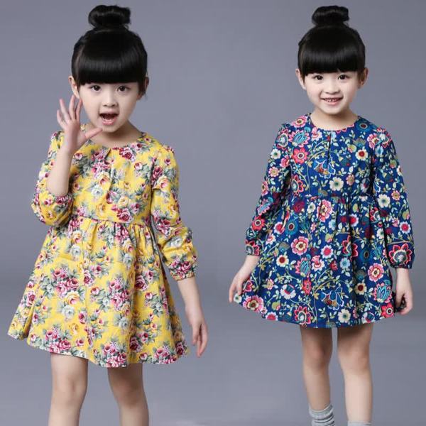 Φόρεμα σε δύο χρώματα με floral μοτίβα.