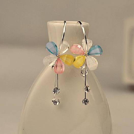 Γυναικεία σκουλαρίκια σε μαύρο, λευκό και χρώμα-3 σχέδια