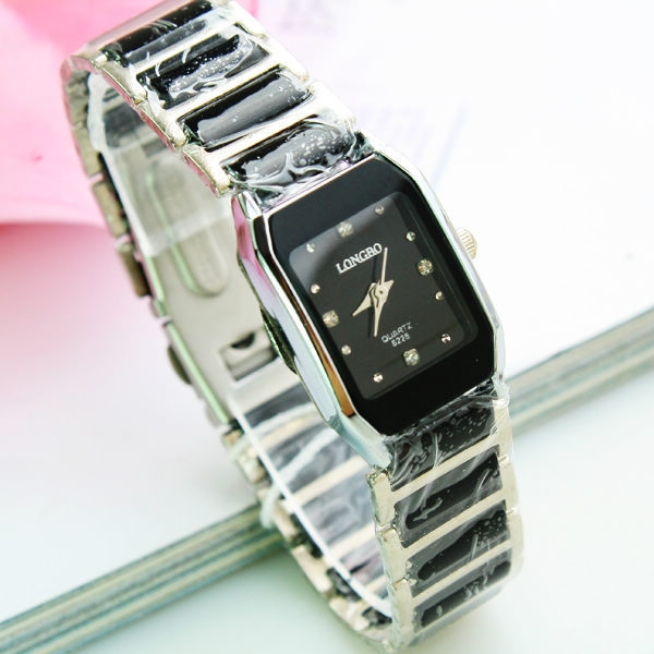 Γυναικεία  Quartz ρολόγια  σε μαύρο και άσπρο χρώμα
