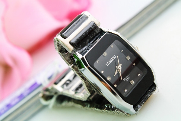 Γυναικεία  Quartz ρολόγια  σε μαύρο και άσπρο χρώμα