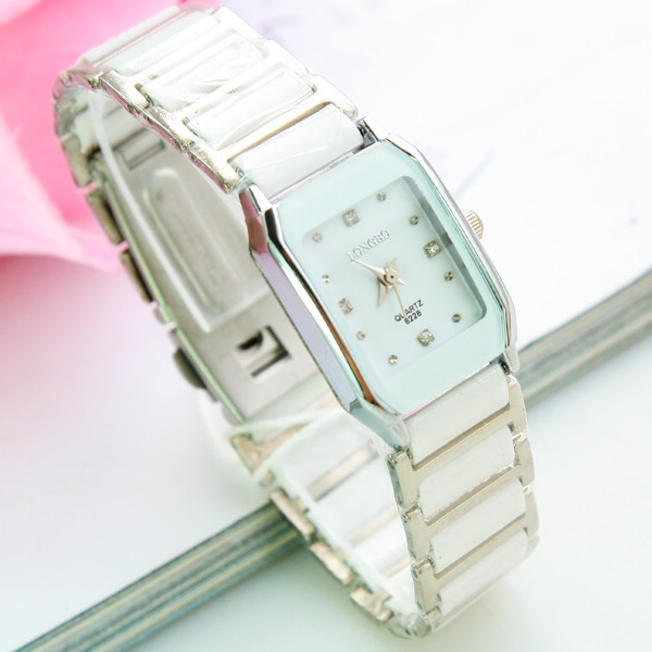 Γυναικεία  Quartz ρολόγια  σε μαύρο και άσπρο χρώμα