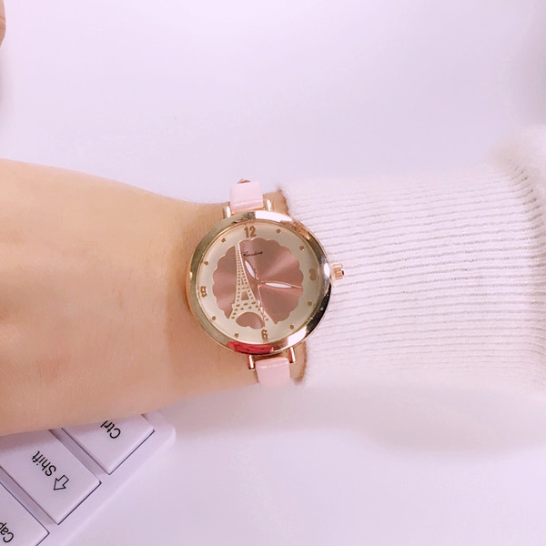 Γυναικέια ρολόγια σε  μπλε και ροζ χρώμα 