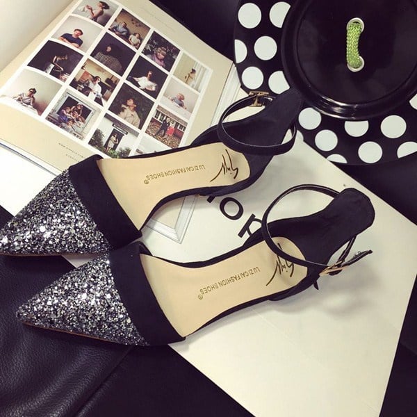 Γυναικεία παπούτσια σε γκρι και μαύρο χρώμα