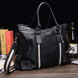 Пътни чанти от изкуствена кожа в черен и кафяв цвят - 2 размера 