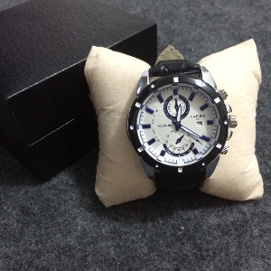 Мъжки бизнес часовник с голям циферблат