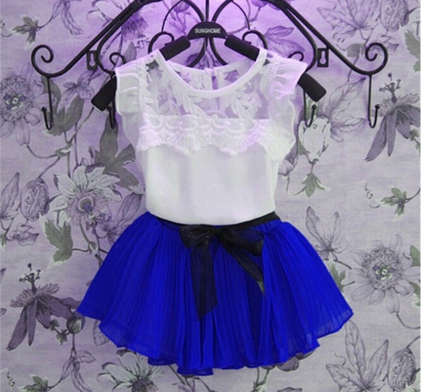 Детски комплект дантелена блуза и плисирана пола