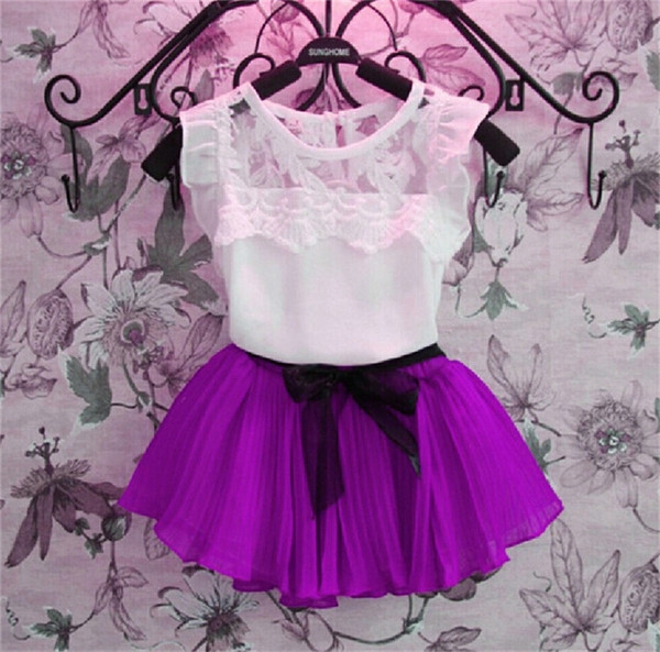 Детски комплект дантелена блуза и плисирана пола