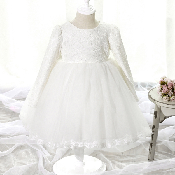 Φορέματα Μικρή πριγκίπισσα δαντέλα και σιφόν δύο μοντέλα με κοντό και μακρύ μανίκι.