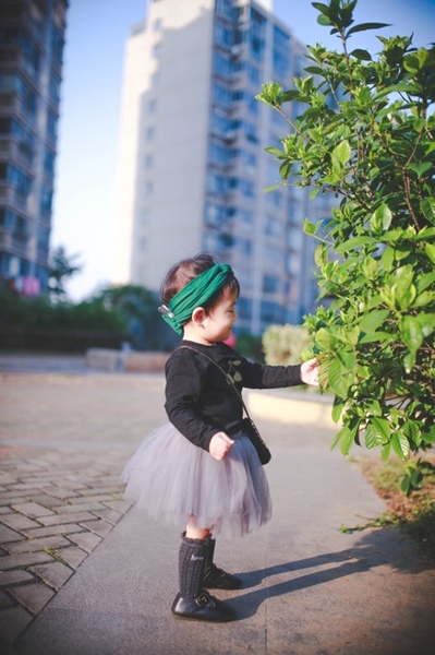 Μαύρο και γκρι  φούστα.