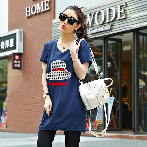 Οι γυναίκες χιτώνα κοντό μανίκι