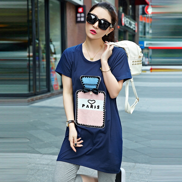 Οι γυναίκες χιτώνα κοντό μανίκι