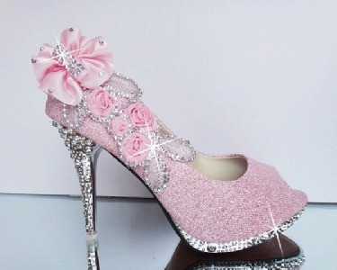 Дамски обувки с висок ток златист сребрист червен и розов цвявт