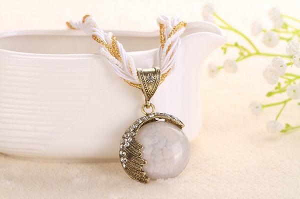 Γυναικείο κολιέ με μαργαριτάρια  14 μοντέλα