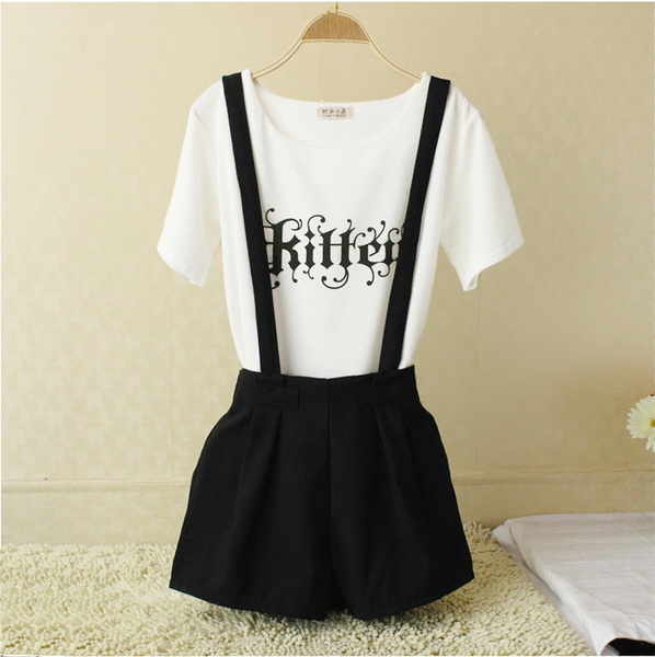 Дамски къси панталони: тип гащеризон