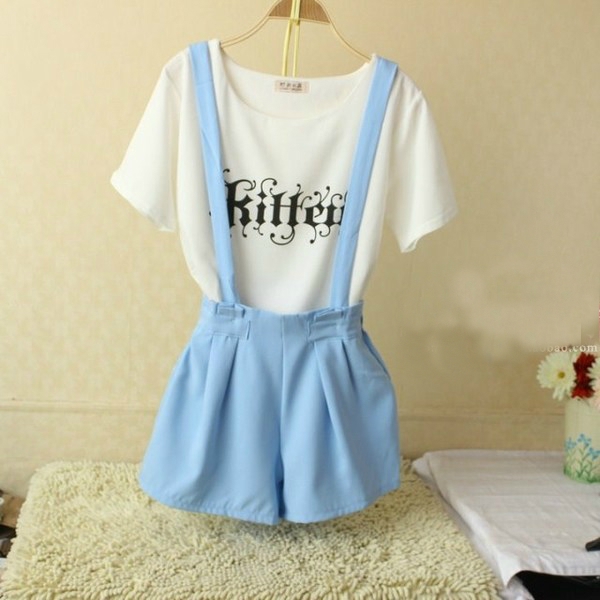 Дамски къси панталони: тип гащеризон