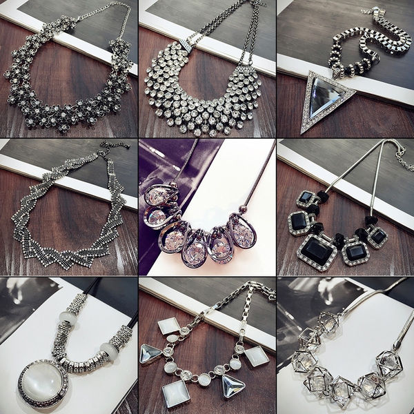 Πολυτελή γυναικεία περιδέραια 