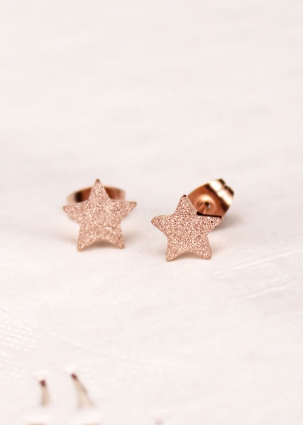 Γυναικεία σκουλαρίκια σε χρυσό χρώμα - αστέρια