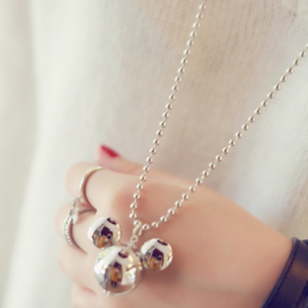 Γυναικεία περιδέραια - 24 σχέδια με διαφορετικές αλυσίδες και μενταγιόν.