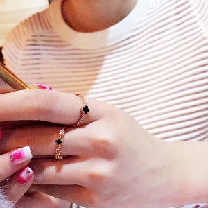 Дамски пръстени в сребрист и златист цвят - 4 модела