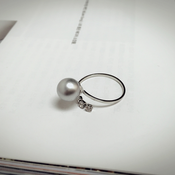 Дамски пръстен в зелен,червен и сив цвят - 3 модела