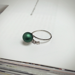 Дамски пръстен в зелен,червен и сив цвят - 3 модела