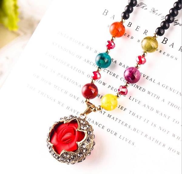 Γυναικείο κολιέ 24 διαφορετικά μοντέλα.