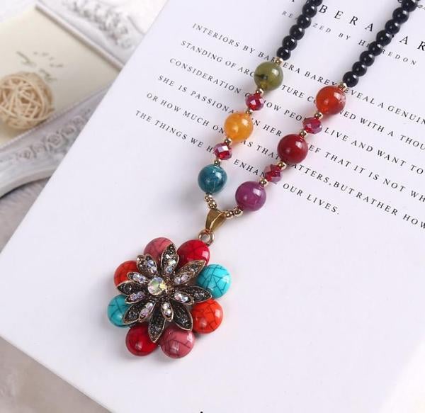 Γυναικείο κολιέ 24 διαφορετικά μοντέλα.