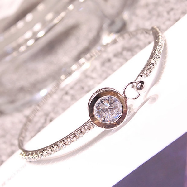 Γυναικεία βραχιόλια 8 μοντέλα