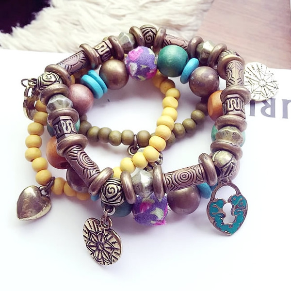 Дамски гривни два модела 